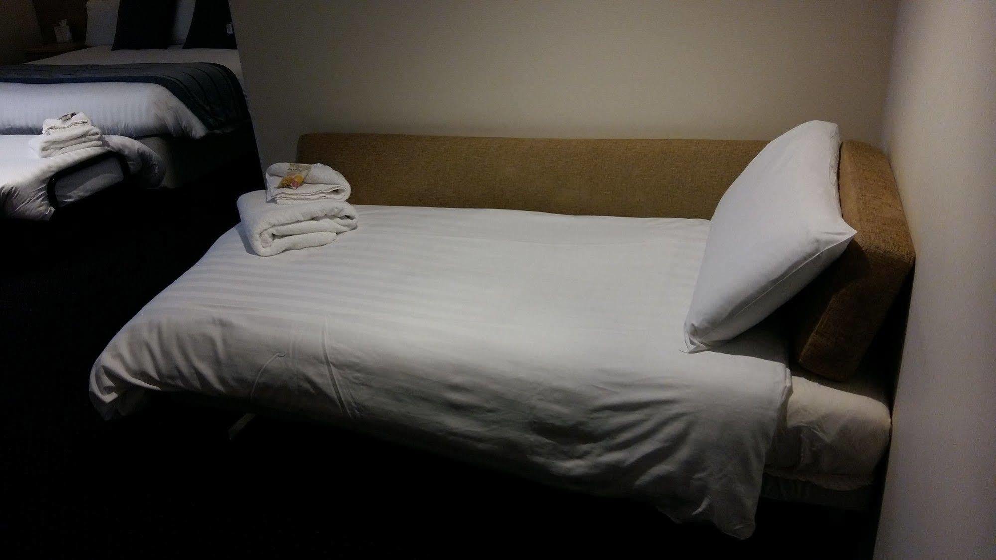 Waterfront Hotel Brighouse Luaran gambar